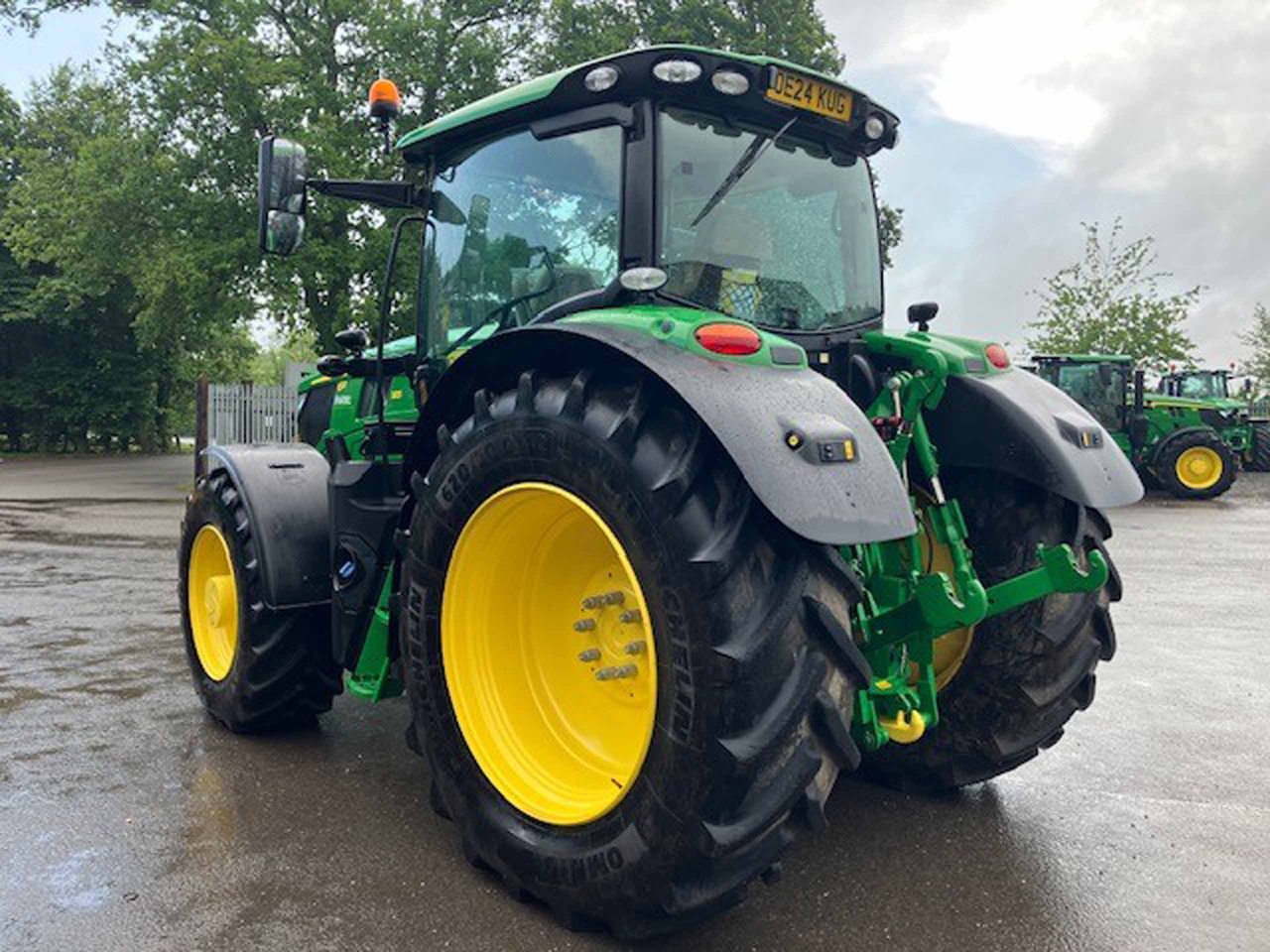 John Deere 6R 185 - جرار: صورة 4 John Deere 6R 185 - جرار: صورة 4