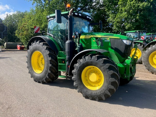 John Deere 6R 195 - جرار: صورة 1 John Deere 6R 195 - جرار: صورة 1