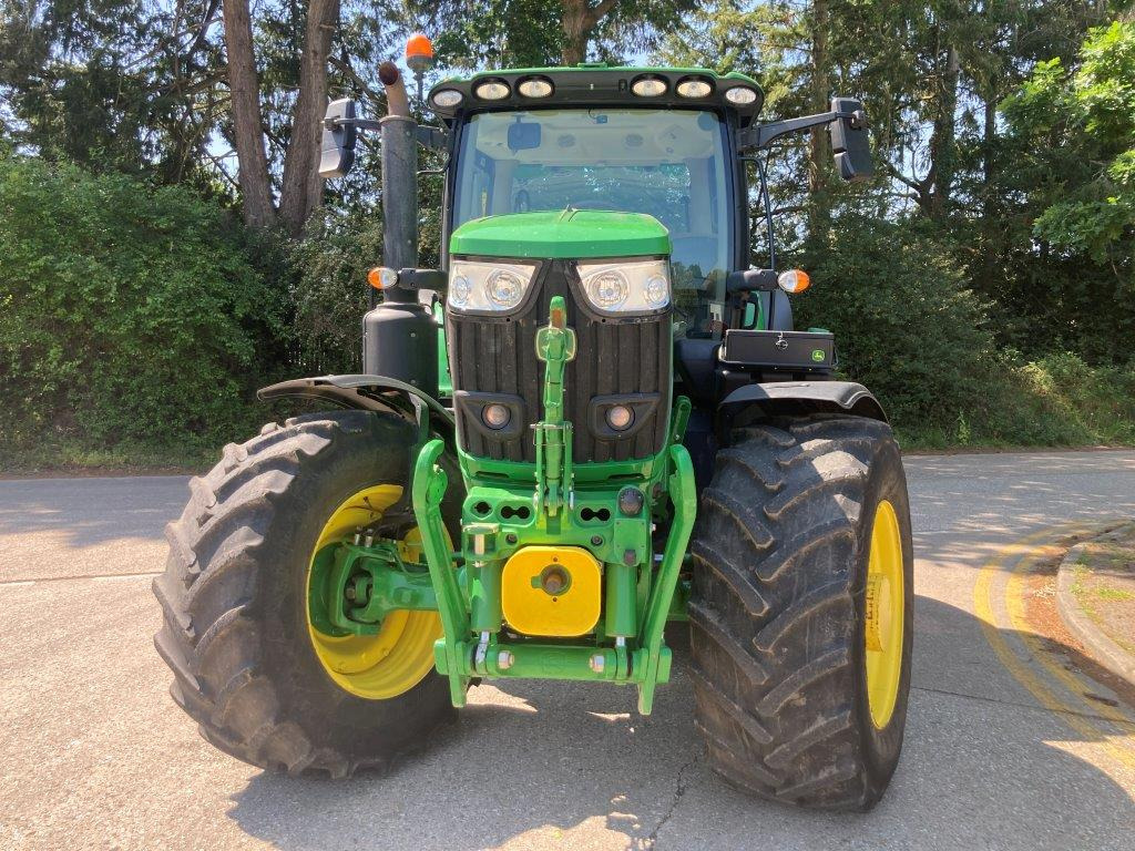 John Deere 6R 215 - جرار: صورة 1 John Deere 6R 215 - جرار: صورة 1