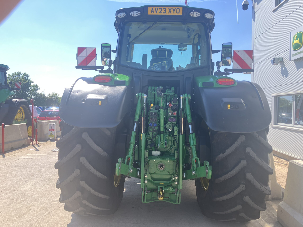 John Deere 6R 250 - جرار: صورة 4 John Deere 6R 250 - جرار: صورة 4