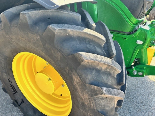 John Deere 6R 250 - جرار: صورة 4 John Deere 6R 250 - جرار: صورة 4
