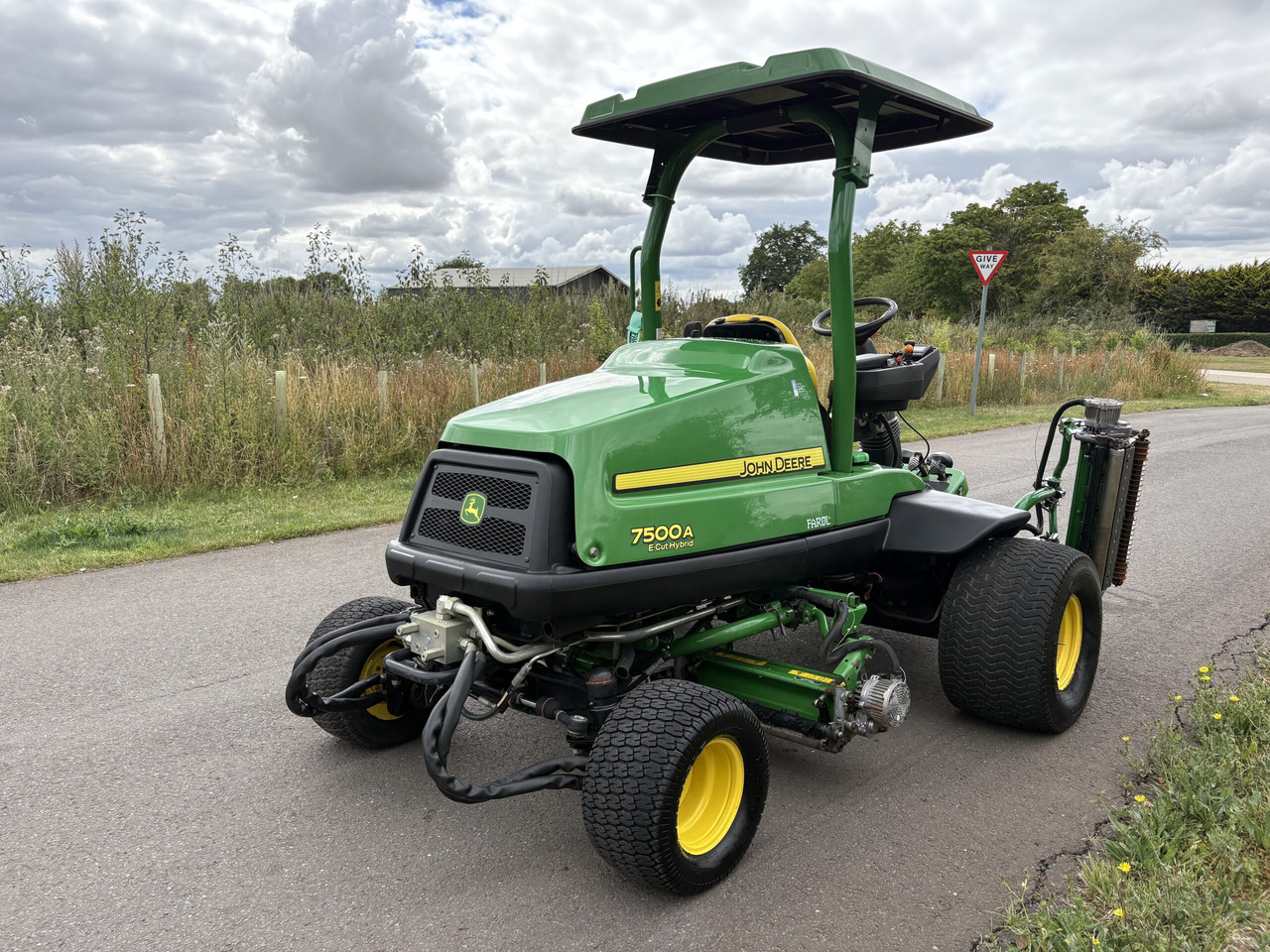 John Deere 7500AE Fairway Mower - جزازة أعشاب الحدائق: صورة 4 John Deere 7500AE Fairway Mower - جزازة أعشاب الحدائق: صورة 4