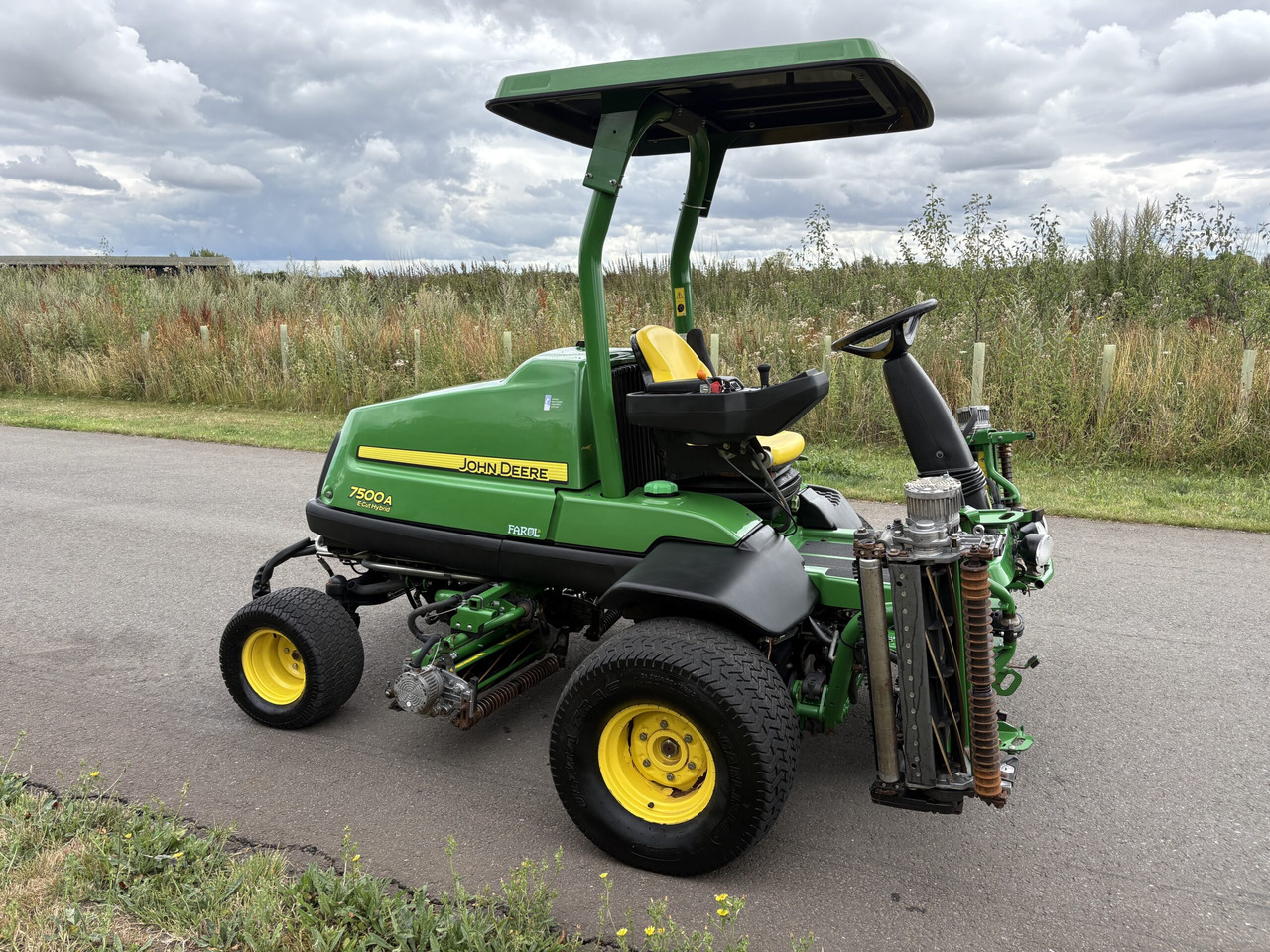 John Deere 7500AE Fairway Mower - جزازة أعشاب الحدائق: صورة 3 John Deere 7500AE Fairway Mower - جزازة أعشاب الحدائق: صورة 3