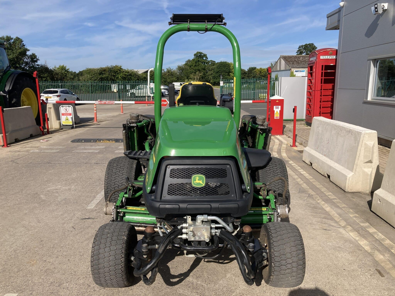 John Deere 7500AE Fairway Mower - جزازة أعشاب الحدائق: صورة 4 John Deere 7500AE Fairway Mower - جزازة أعشاب الحدائق: صورة 4