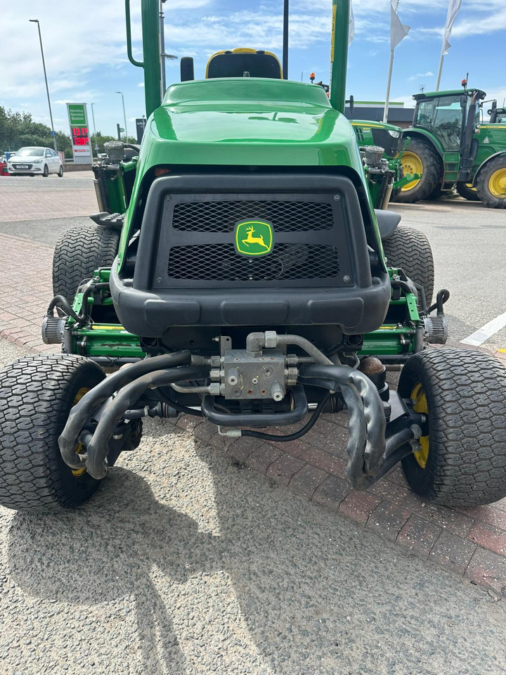 John Deere 7500AE Fairway Mower - جزازة أعشاب الحدائق: صورة 4 John Deere 7500AE Fairway Mower - جزازة أعشاب الحدائق: صورة 4