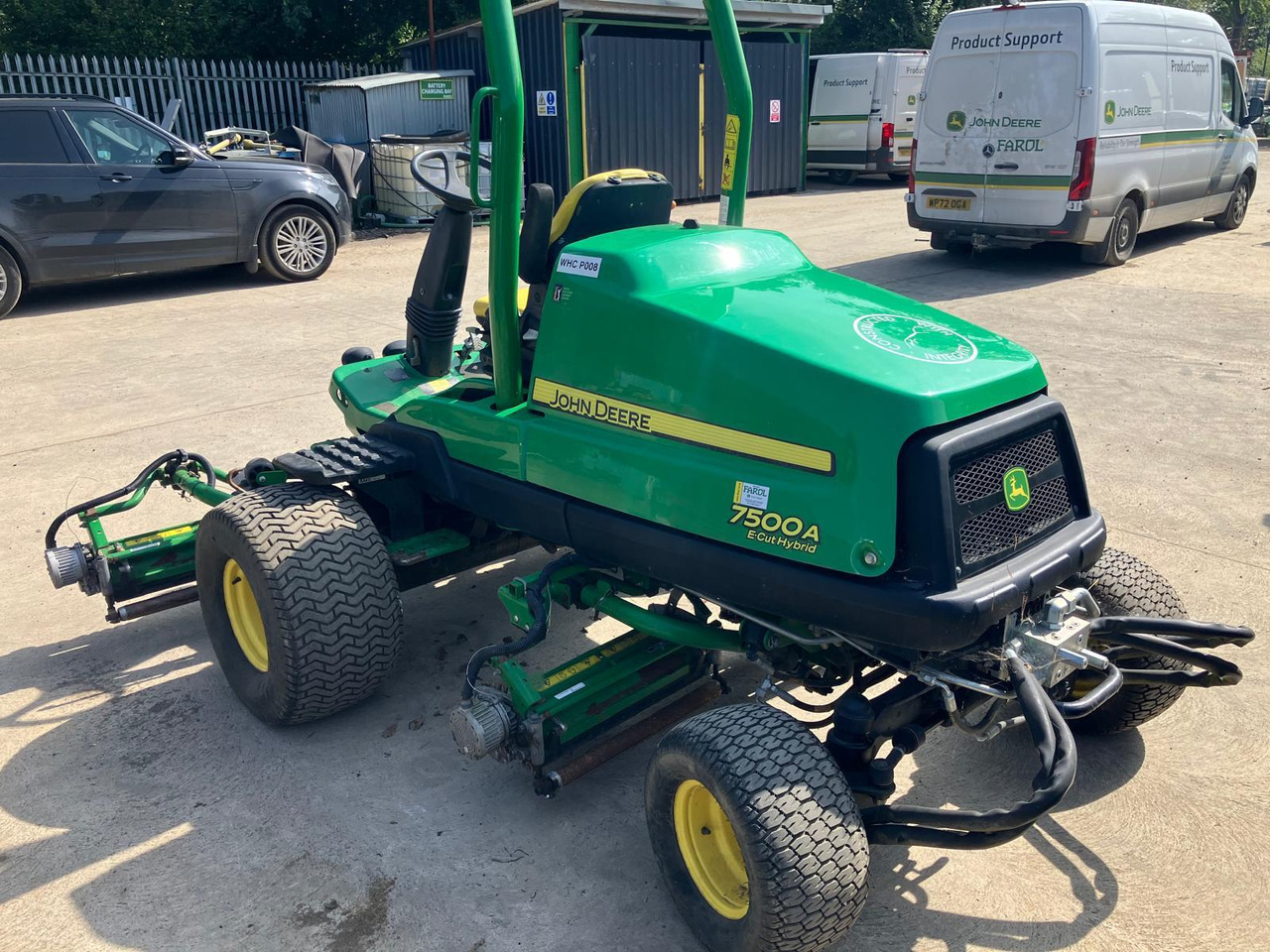 John Deere 7500AE fairway mower - جزازة أعشاب الحدائق: صورة 4 John Deere 7500AE fairway mower - جزازة أعشاب الحدائق: صورة 4