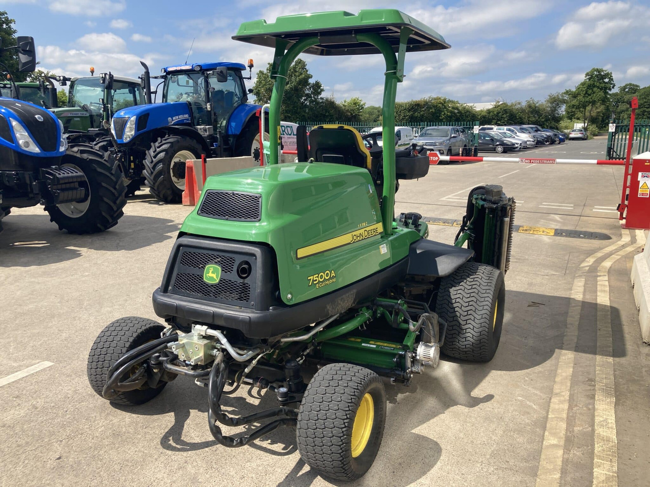John Deere 7500AE fairway mower - جزازة أعشاب الحدائق: صورة 5 John Deere 7500AE fairway mower - جزازة أعشاب الحدائق: صورة 5