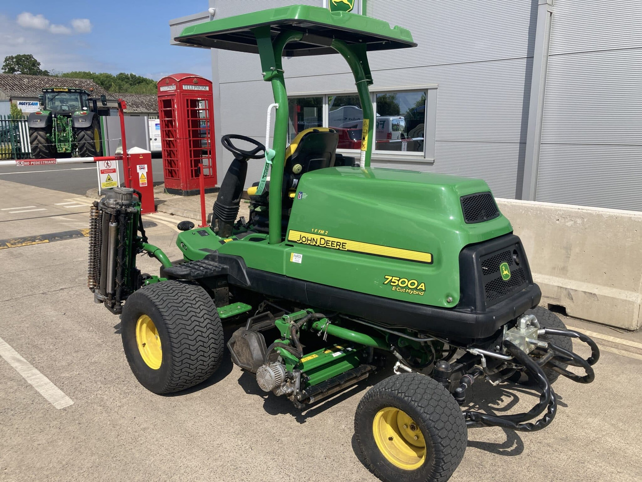 John Deere 7500AE fairway mower - جزازة أعشاب الحدائق: صورة 3 John Deere 7500AE fairway mower - جزازة أعشاب الحدائق: صورة 3