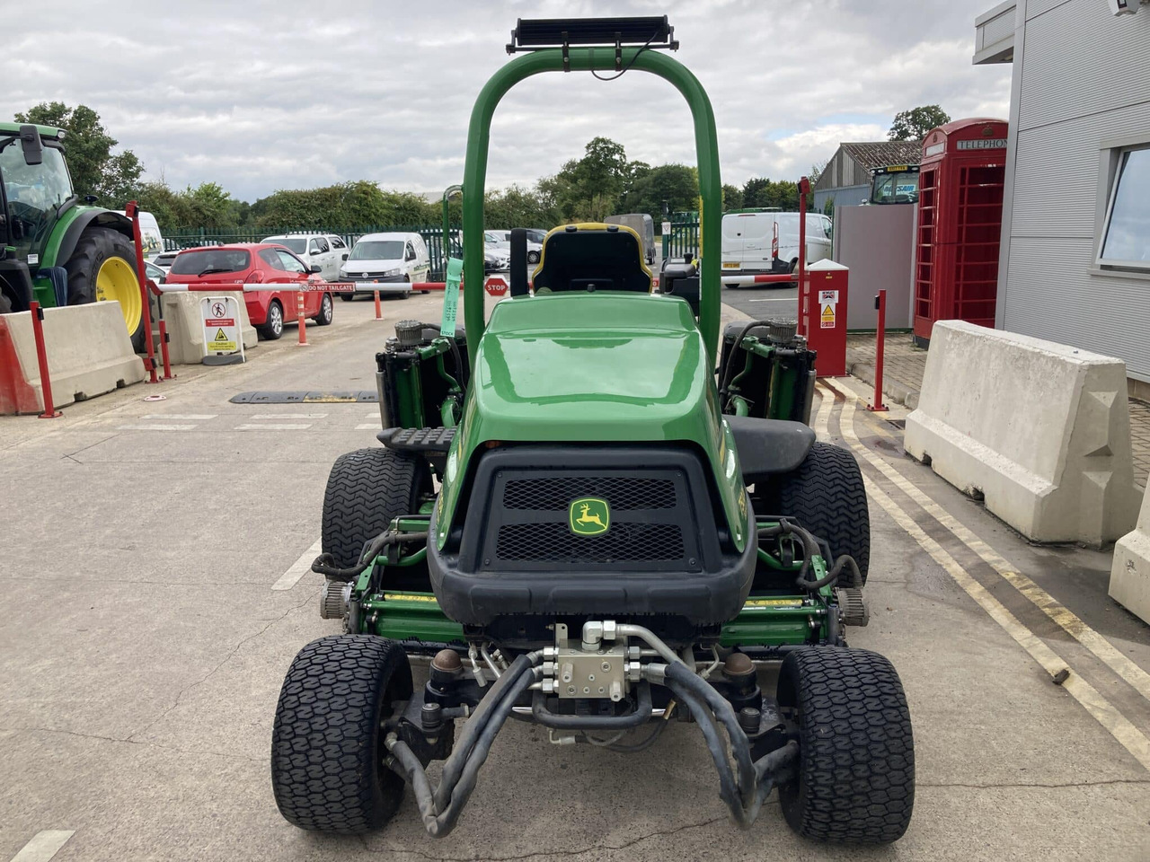 John Deere 7500AE light weight fairway mower - جزازة أعشاب الحدائق: صورة 4 John Deere 7500AE light weight fairway mower - جزازة أعشاب الحدائق: صورة 4