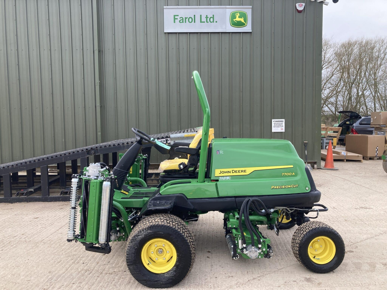 John Deere 7700A Fairway Mower - جزازة أعشاب الحدائق: صورة 2 John Deere 7700A Fairway Mower - جزازة أعشاب الحدائق: صورة 2