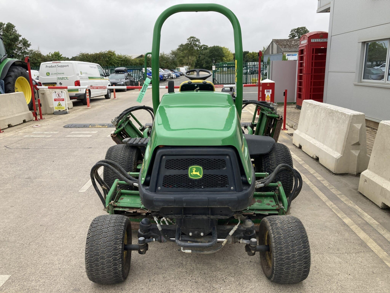John Deere 7700A Fairway Mower - جزازة أعشاب الحدائق: صورة 4 John Deere 7700A Fairway Mower - جزازة أعشاب الحدائق: صورة 4