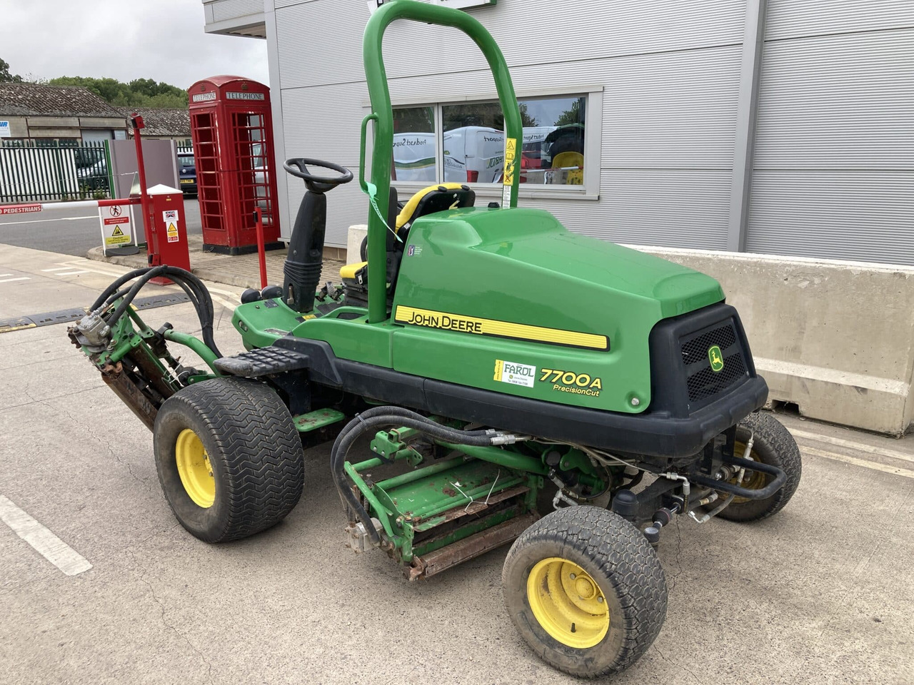 John Deere 7700A Fairway Mower - جزازة أعشاب الحدائق: صورة 3 John Deere 7700A Fairway Mower - جزازة أعشاب الحدائق: صورة 3