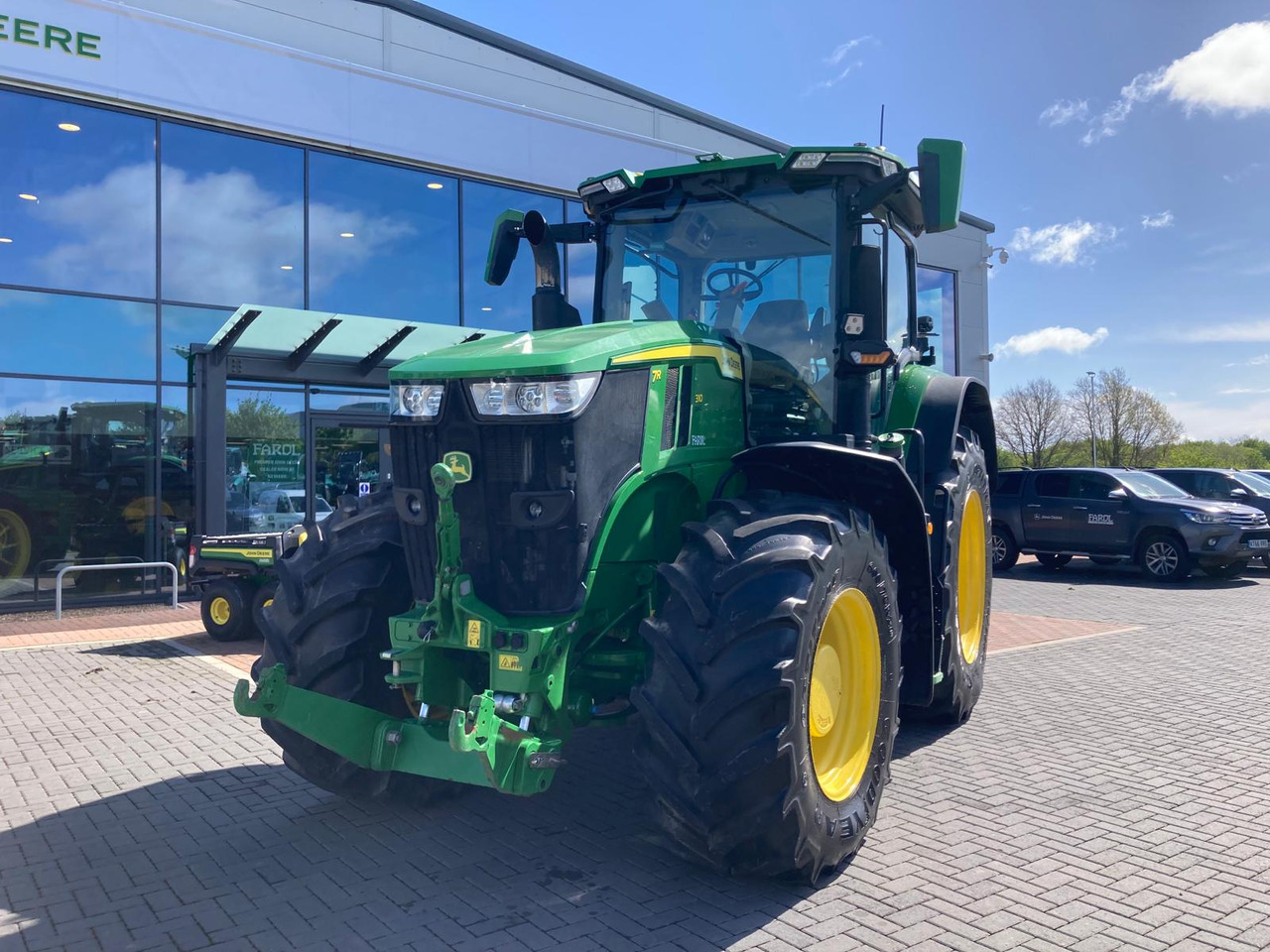 John Deere 7R 310 - جرار: صورة 1 John Deere 7R 310 - جرار: صورة 1