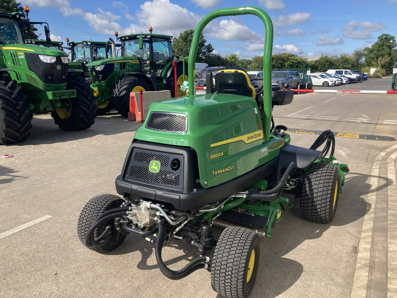 John Deere 8800A 5 pod rotary mower - جزازة أعشاب الحدائق: صورة 5 John Deere 8800A 5 pod rotary mower - جزازة أعشاب الحدائق: صورة 5