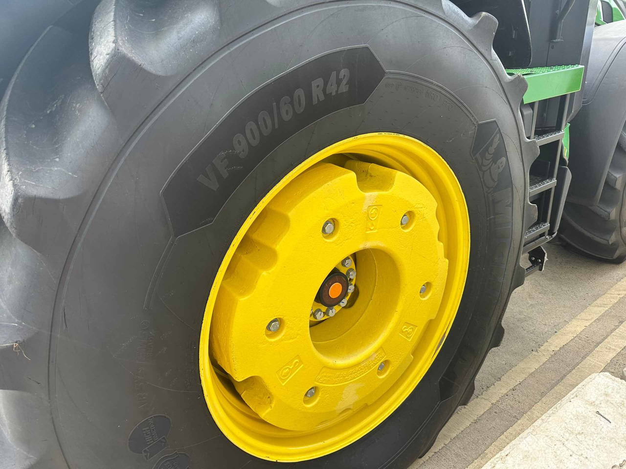 John Deere 8R 410 - جرار: صورة 5 John Deere 8R 410 - جرار: صورة 5