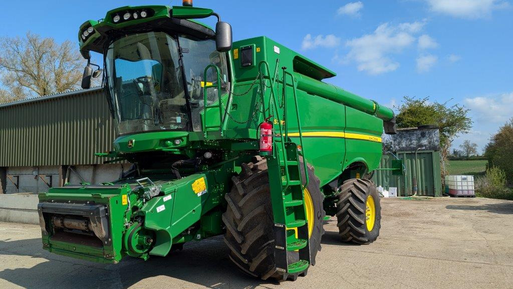 John Deere S785 - حصادة موحَّدة: صورة 4 John Deere S785 - حصادة موحَّدة: صورة 4