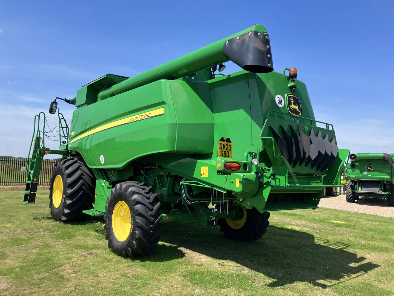 John Deere T550i - حصادة موحَّدة: صورة 3 John Deere T550i - حصادة موحَّدة: صورة 3
