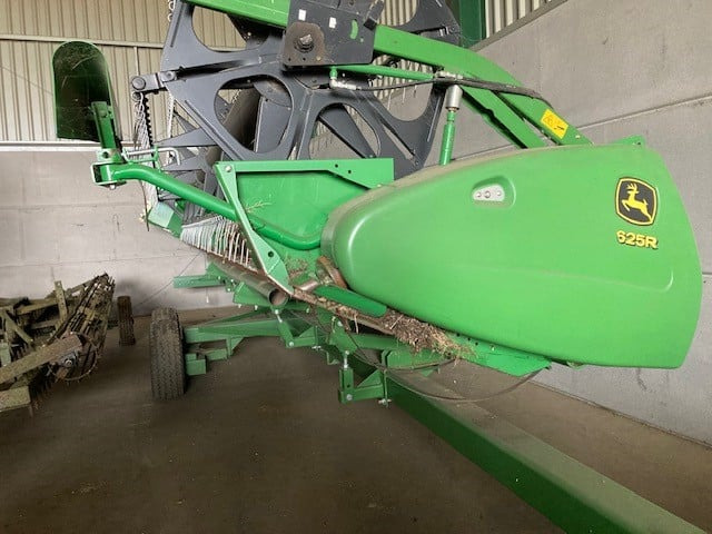 حصادة موحَّدة John Deere T670: صورة 20