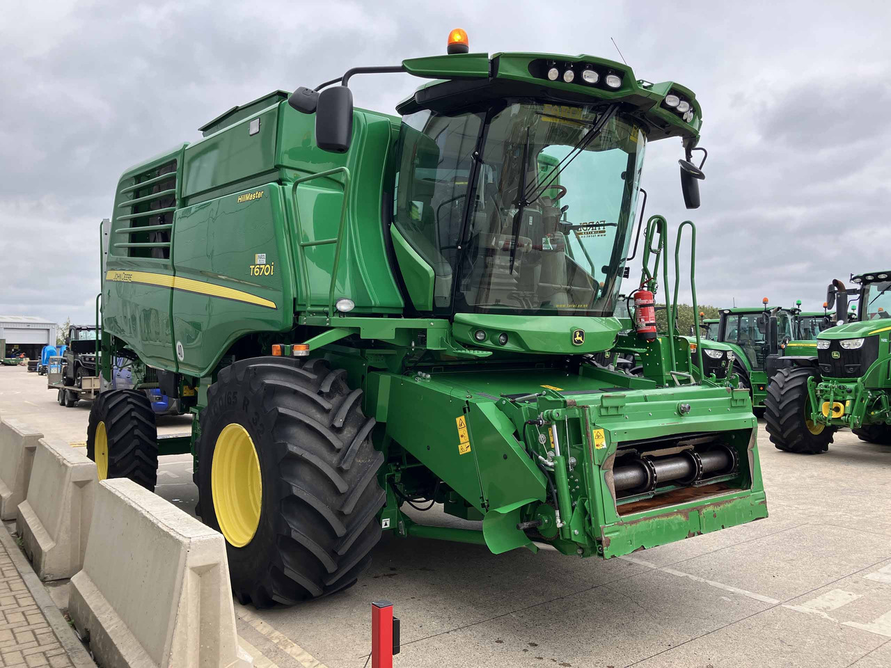 حصادة موحَّدة John Deere T670i HillMaster: صورة 6 حصادة موحَّدة John Deere T670i HillMaster: صورة 6