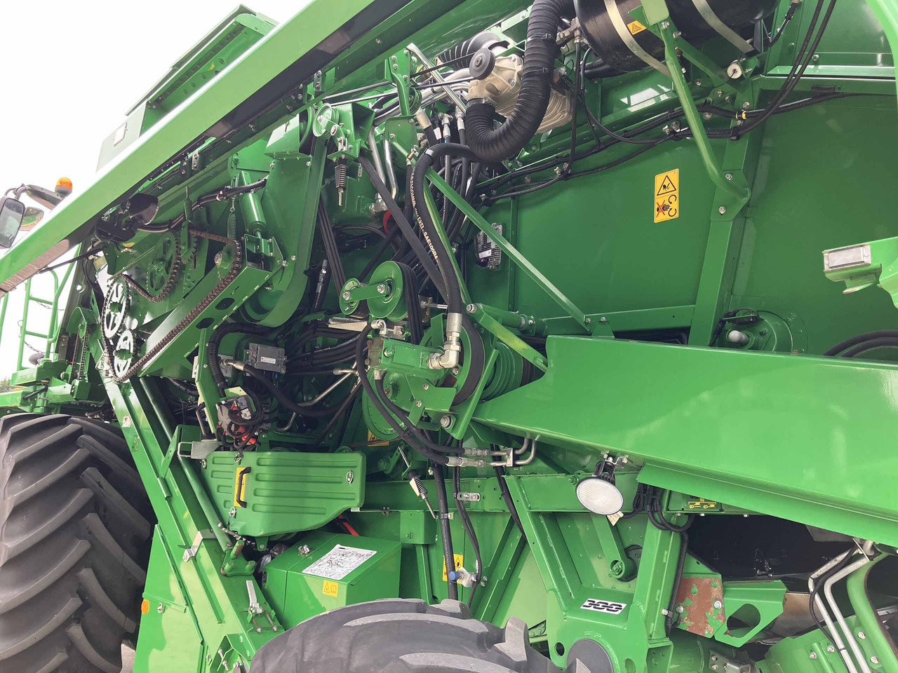 حصادة موحَّدة John Deere T670i HillMaster: صورة 14 حصادة موحَّدة John Deere T670i HillMaster: صورة 14