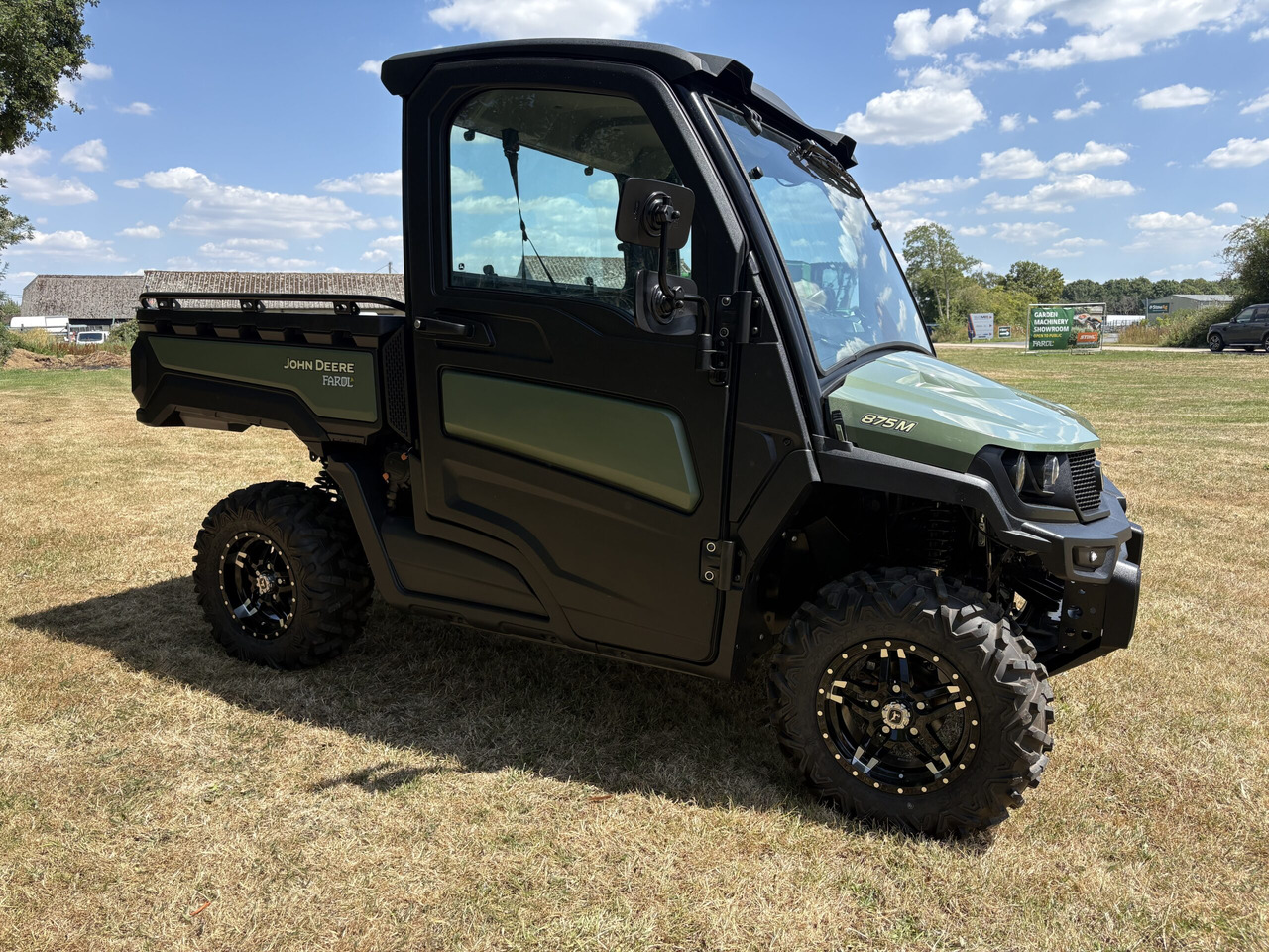 John Deere XUV875M Gator - مركبة لجميع التضاريس: صورة 3 John Deere XUV875M Gator - مركبة لجميع التضاريس: صورة 3