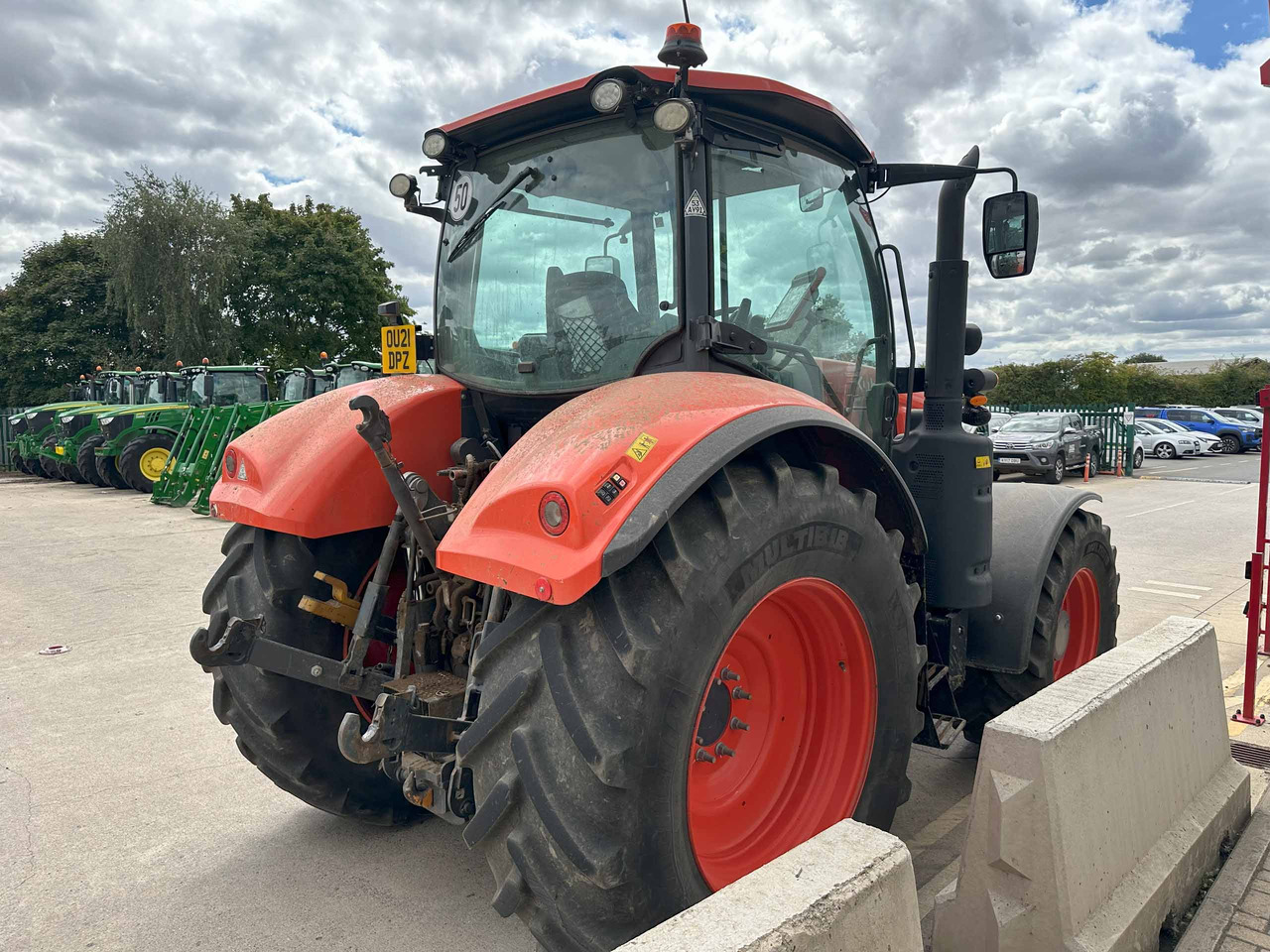Kubota M7173 Premium KVT - جرار: صورة 5 Kubota M7173 Premium KVT - جرار: صورة 5