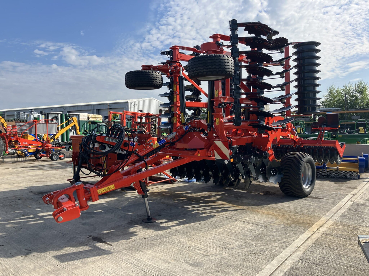 Kuhn Optimer L6000 - معدات حرث التربة: صورة 1 Kuhn Optimer L6000 - معدات حرث التربة: صورة 1
