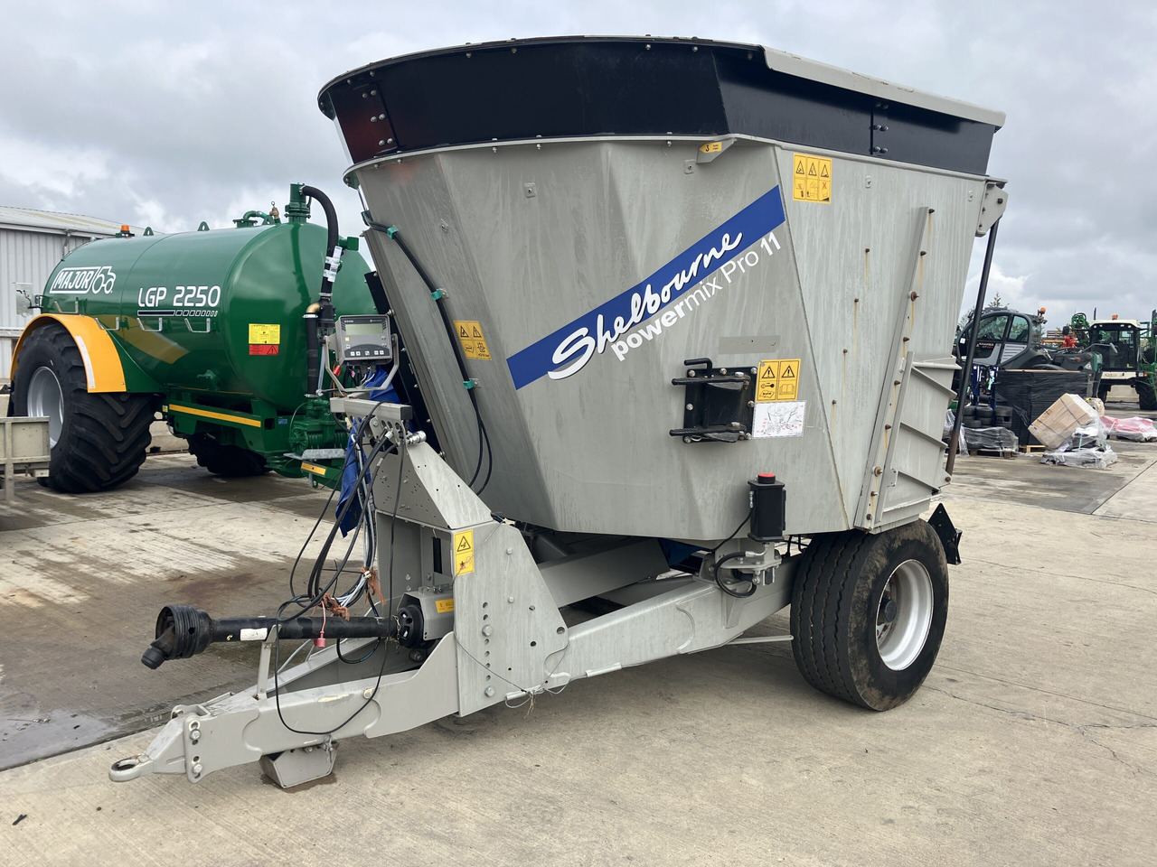 Shelbourne Reynolds Powermix Pro 11 - عربة خلط الأعلاف: صورة 1 Shelbourne Reynolds Powermix Pro 11 - عربة خلط الأعلاف: صورة 1