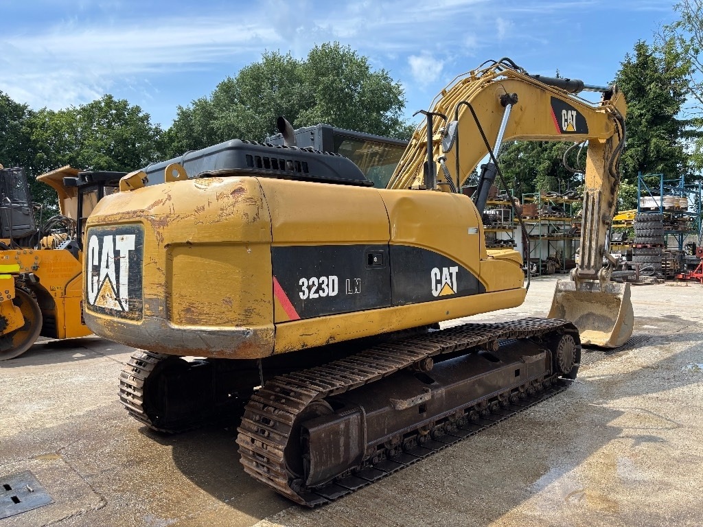 CAT 323 D LN - حفار زحاف: صورة 4 CAT 323 D LN - حفار زحاف: صورة 4