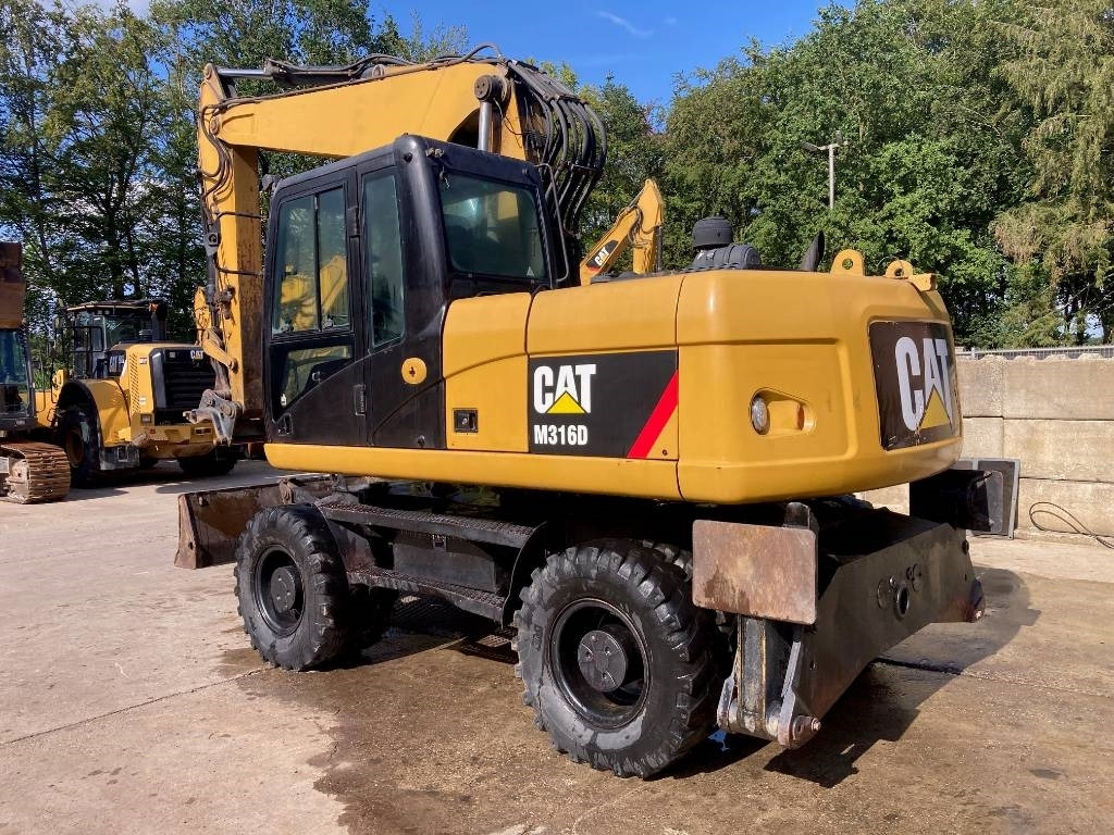 CAT M 316 D - حفارة دولاب: صورة 3 CAT M 316 D - حفارة دولاب: صورة 3