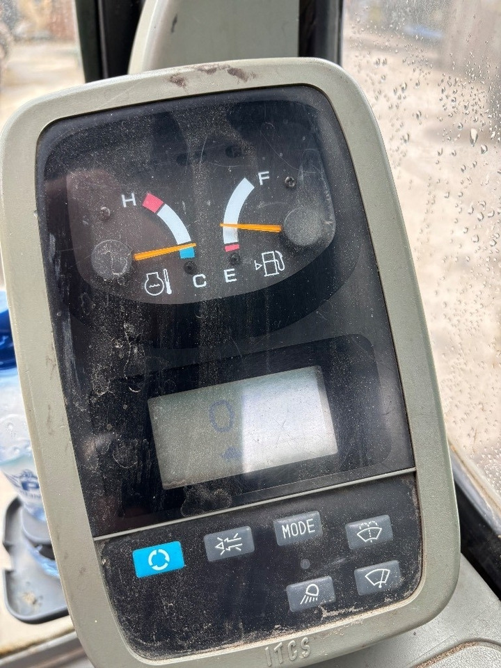 حفار زحاف Kobelco SK 135: صورة 13