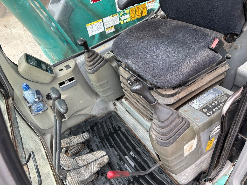 حفار زحاف Kobelco SK 135: صورة 15