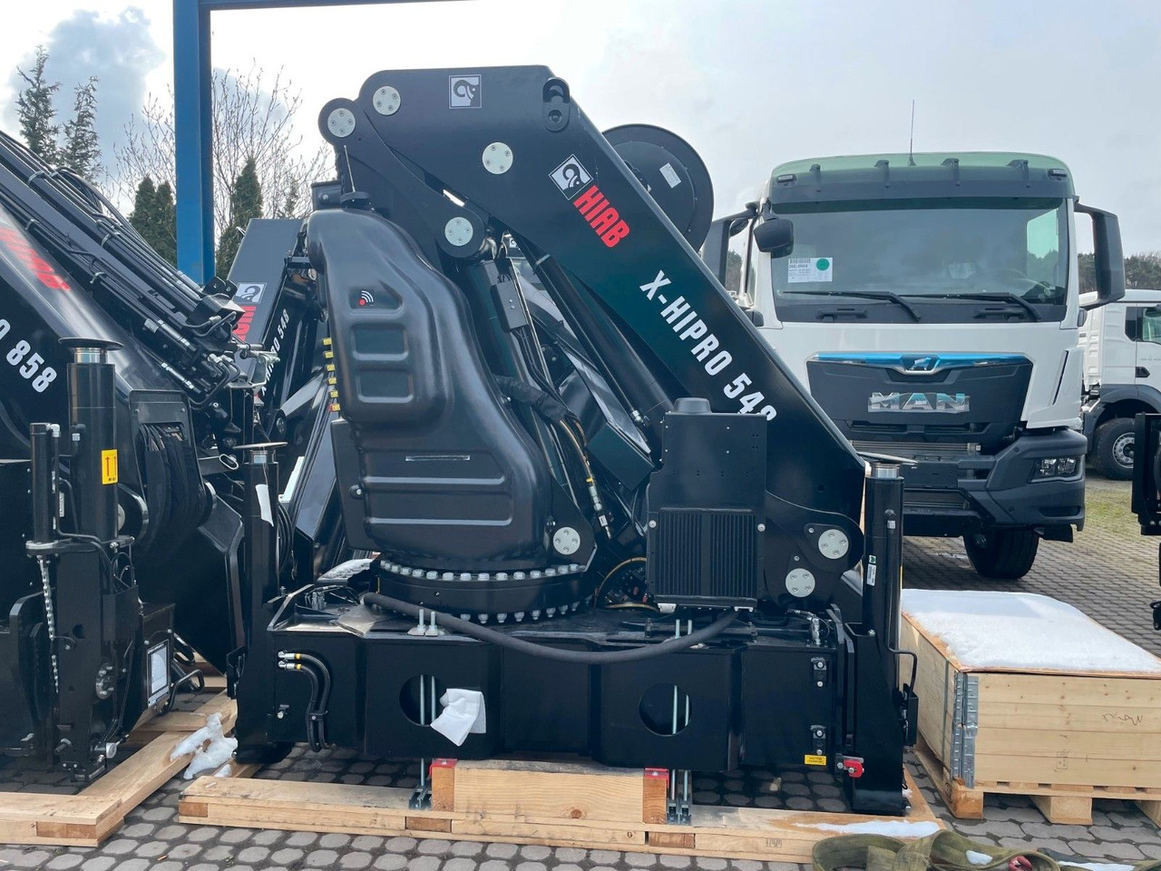 Kran HIAB X-HIPRO 548E-8 - شاحنة كرين: صورة 1 Kran HIAB X-HIPRO 548E-8 - شاحنة كرين: صورة 1