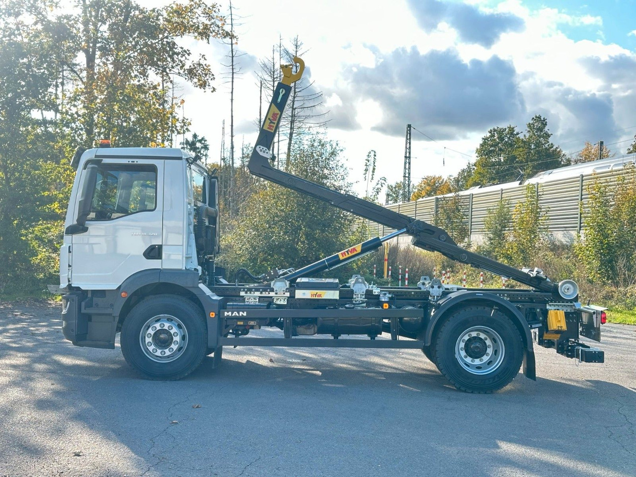 MAN TGM 18.320 4x2 Euro 6e Hyva 12-45 - شاحنة ذات خطاف, شاحنة كرين: صورة 3 MAN TGM 18.320 4x2 Euro 6e Hyva 12-45 - شاحنة ذات خطاف, شاحنة كرين: صورة 3