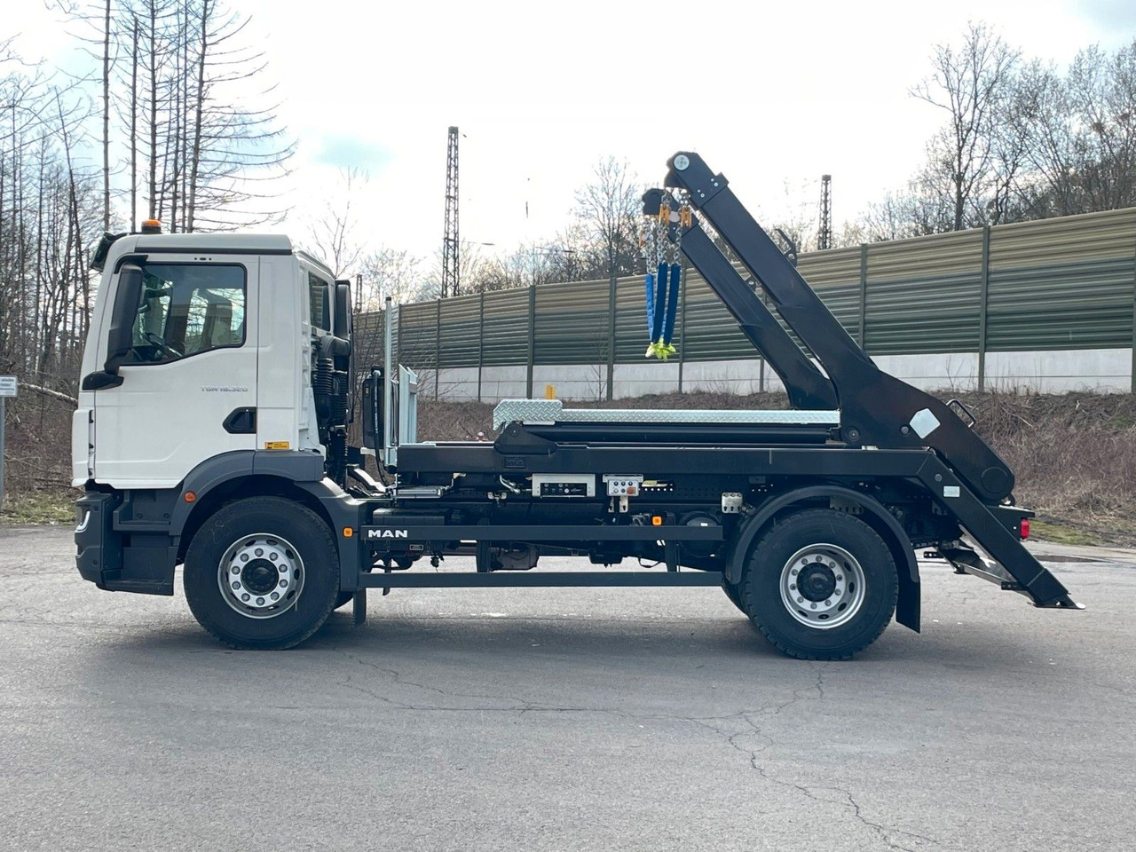 MAN TGM 18.320 4x2 Euro 6e Hyva Absetzkipper - شاحنة قلاب, شاحنة كرين: صورة 3 MAN TGM 18.320 4x2 Euro 6e Hyva Absetzkipper - شاحنة قلاب, شاحنة كرين: صورة 3