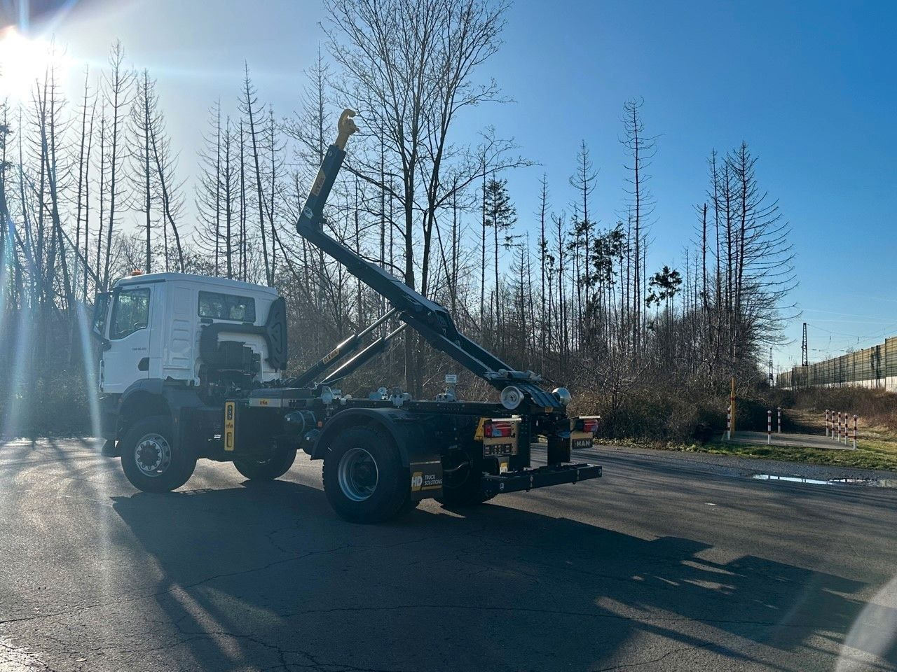MAN TGM 18.320 4x4 Euro 6e Hyva 12-45 - شاحنة ذات خطاف, شاحنة كرين: صورة 4 MAN TGM 18.320 4x4 Euro 6e Hyva 12-45 - شاحنة ذات خطاف, شاحنة كرين: صورة 4