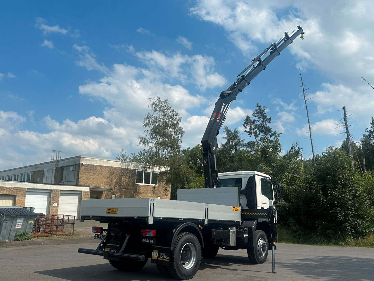 MAN TGM 18.320 4x4 Euro 6e Pritsche Hiab 228-4 Kran - شاحنة كرين: صورة 5 MAN TGM 18.320 4x4 Euro 6e Pritsche Hiab 228-4 Kran - شاحنة كرين: صورة 5