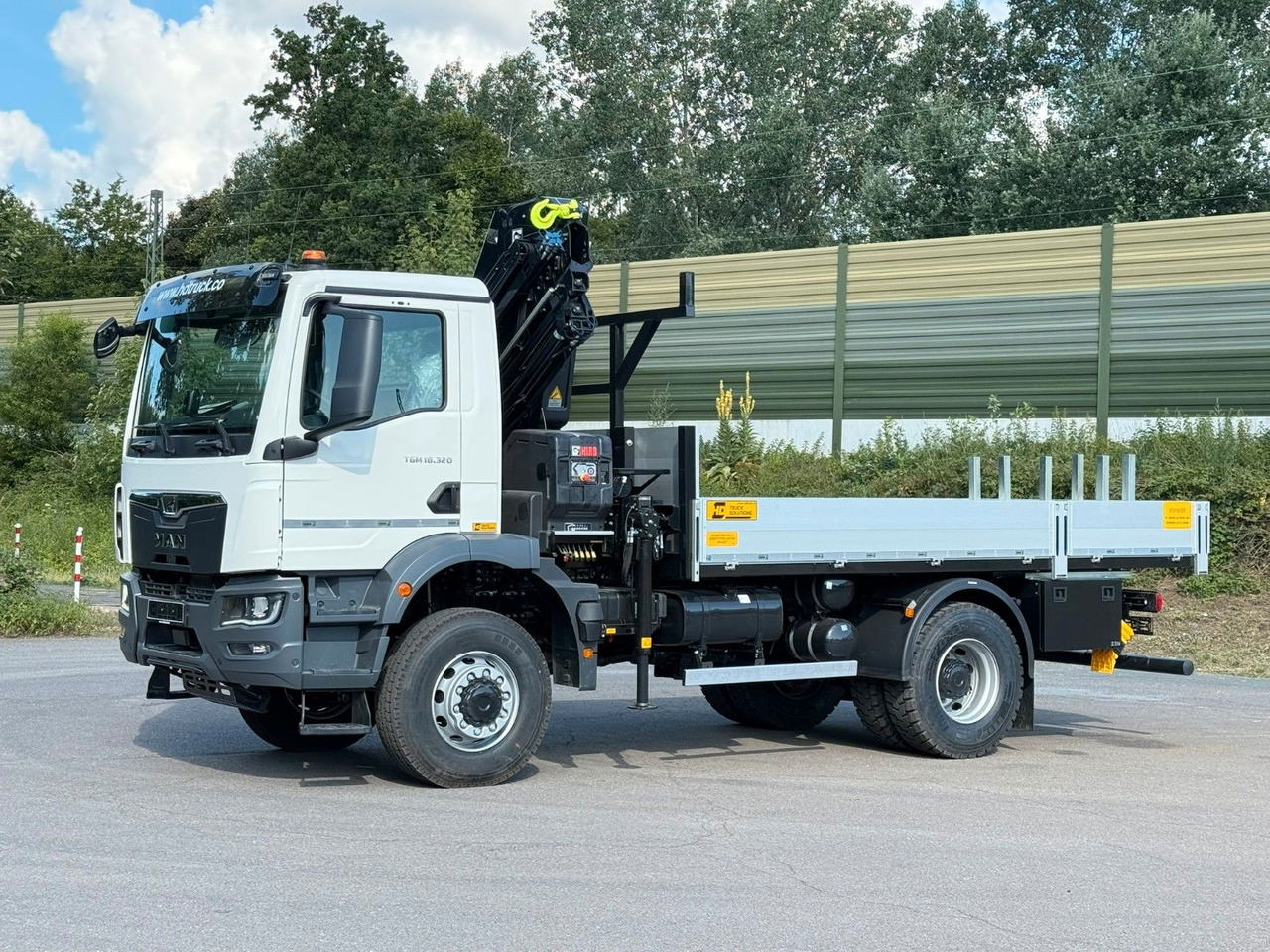 شاحنة كرين MAN TGM 18.320 4x4 Hiab 228-4 Kran: صورة 7