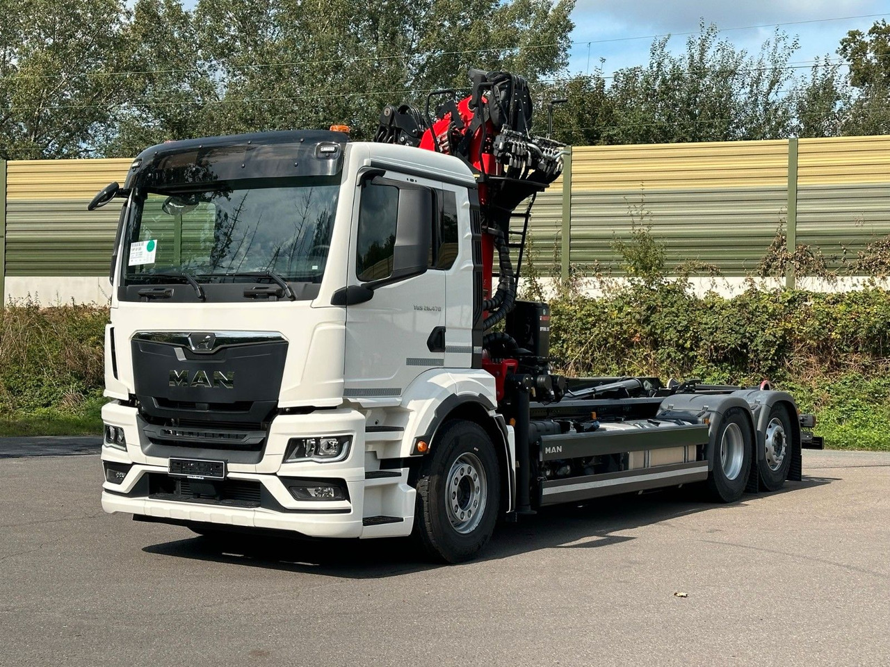 MAN TGS 26.470 6x2 Abrollkipper + Kran EPSILON - شاحنة ذات خطاف, شاحنة كرين: صورة 2 MAN TGS 26.470 6x2 Abrollkipper + Kran EPSILON - شاحنة ذات خطاف, شاحنة كرين: صورة 2