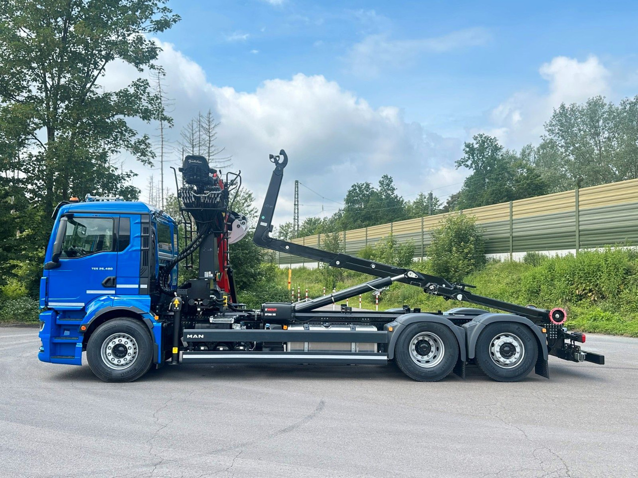 MAN TGS 26.480 6x2 Abrollkipper + Kran EPSILON - شاحنة ذات خطاف, شاحنة كرين: صورة 4 MAN TGS 26.480 6x2 Abrollkipper + Kran EPSILON - شاحنة ذات خطاف, شاحنة كرين: صورة 4