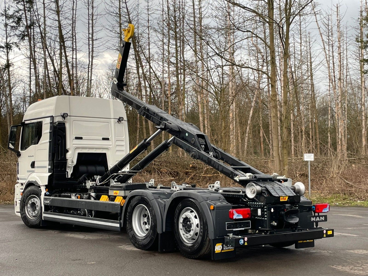 MAN TGS 26.480 6x2 Retarder Hyva 20-60 Abrollkipper - شاحنة ذات خطاف: صورة 4 MAN TGS 26.480 6x2 Retarder Hyva 20-60 Abrollkipper - شاحنة ذات خطاف: صورة 4
