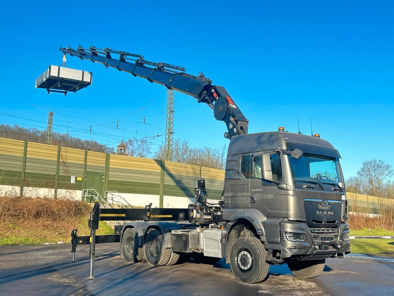 MAN TGS 26.520 6x6 Kran HIAB X-HIPRO 548E-8 - شاحنة كرين: صورة 1 MAN TGS 26.520 6x6 Kran HIAB X-HIPRO 548E-8 - شاحنة كرين: صورة 1