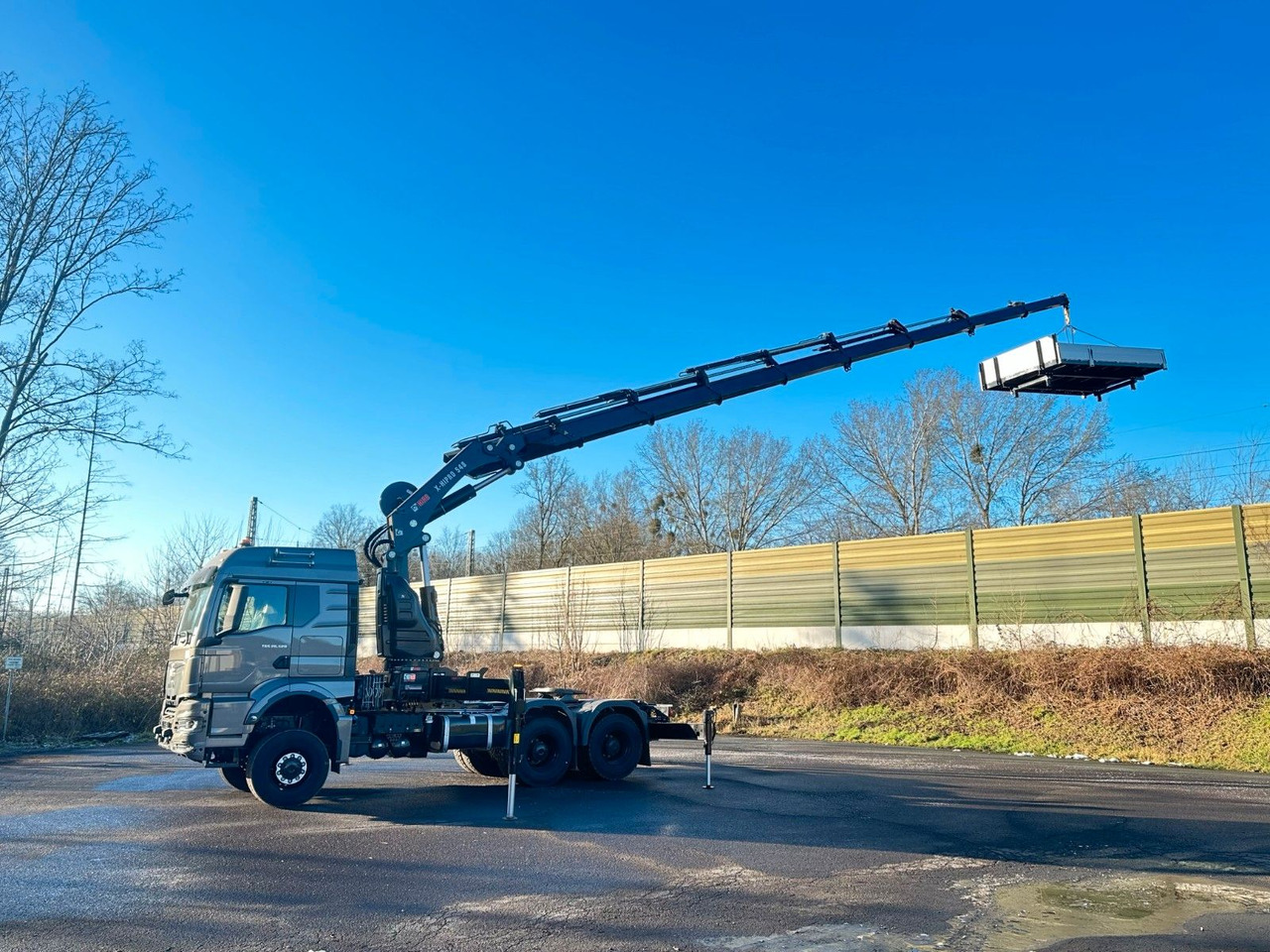 MAN TGS 26.520 6x6 Kran HIAB X-HIPRO 548E-8 - شاحنة كرين: صورة 1 MAN TGS 26.520 6x6 Kran HIAB X-HIPRO 548E-8 - شاحنة كرين: صورة 1