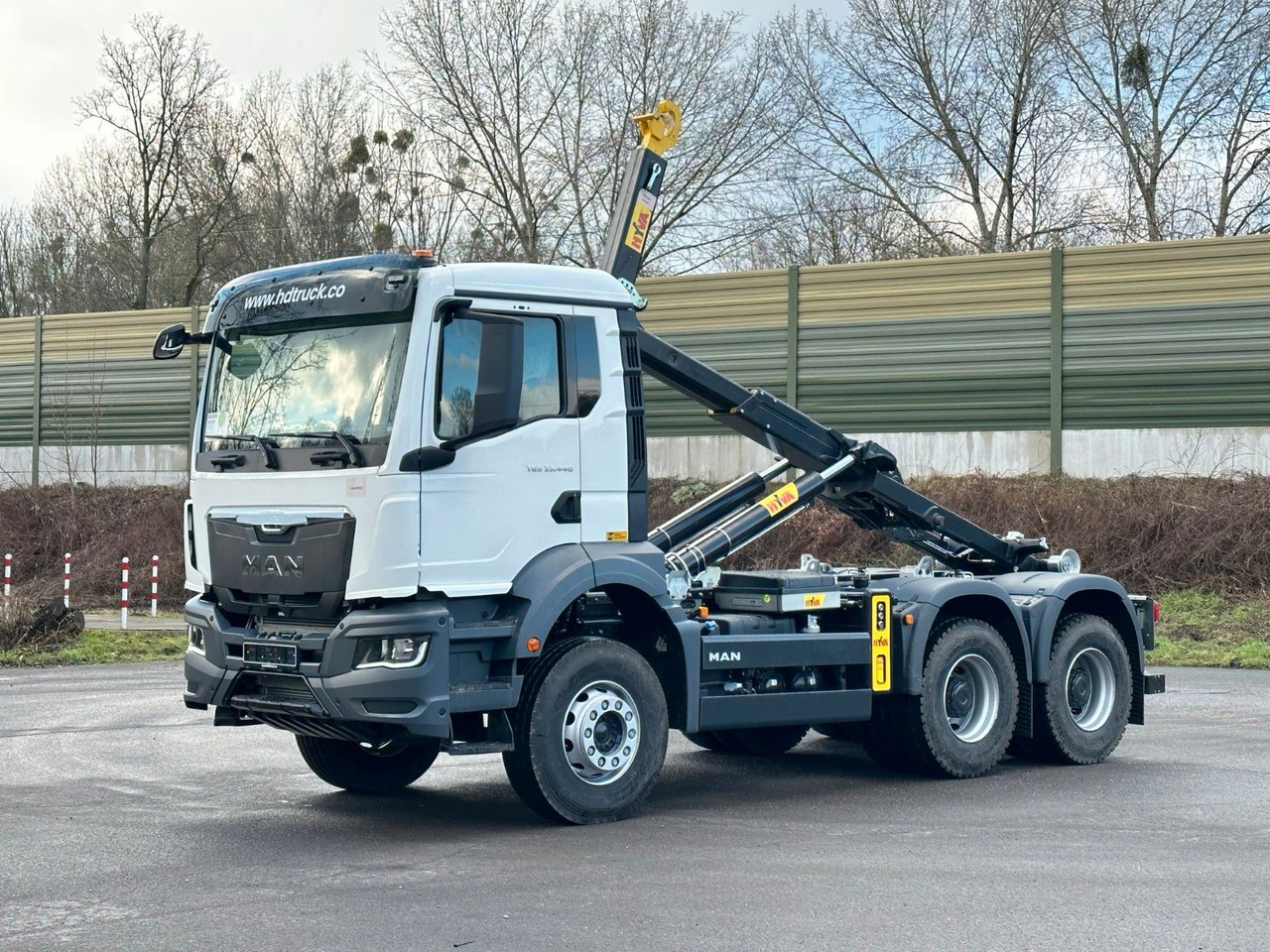 MAN TGS 33.440 6x4 Euro6e Abrollkipper Hyva - شاحنة ذات خطاف, شاحنة كرين: صورة 2 MAN TGS 33.440 6x4 Euro6e Abrollkipper Hyva - شاحنة ذات خطاف, شاحنة كرين: صورة 2