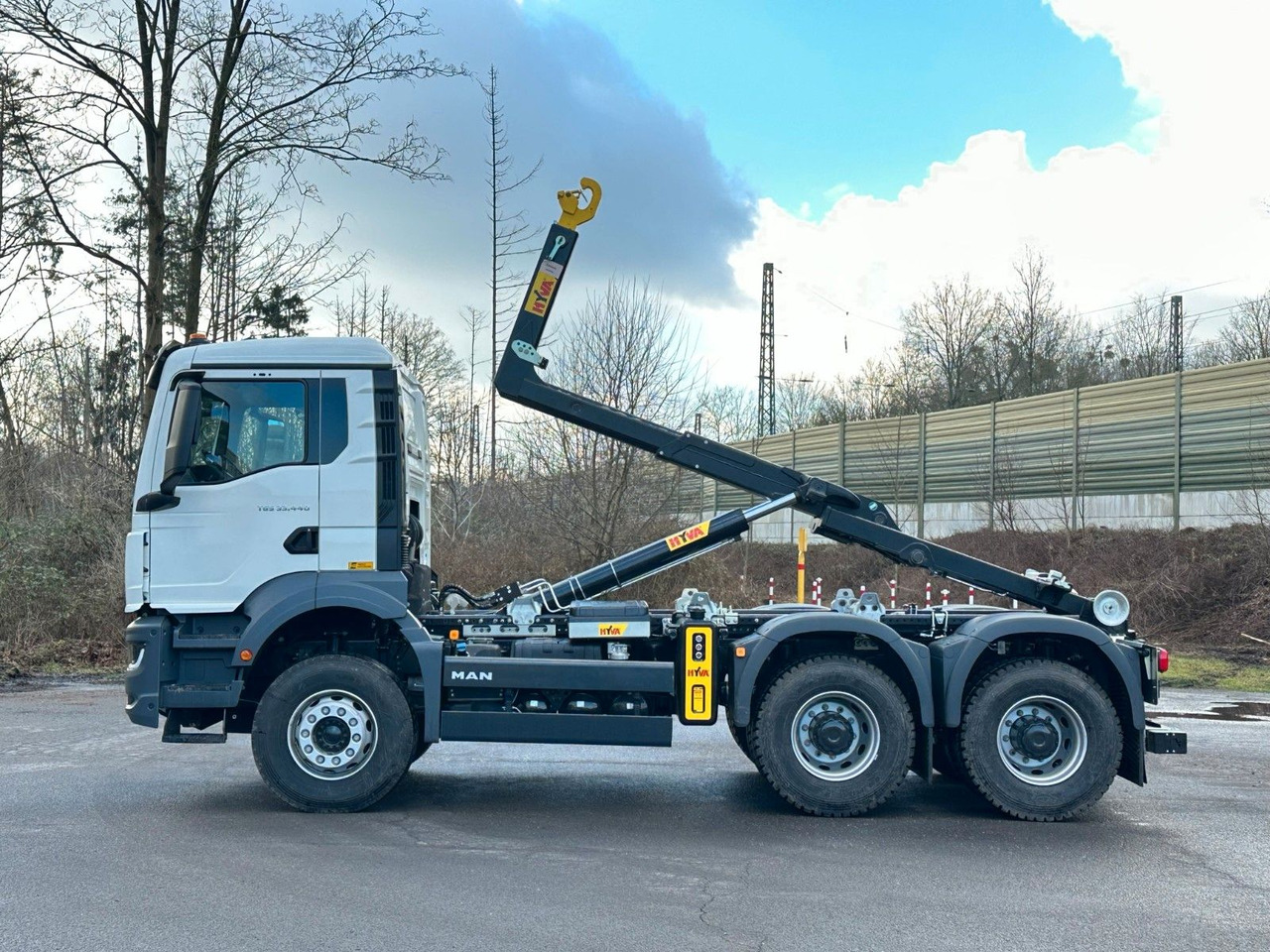 MAN TGS 33.440 6x4 Euro6e Abrollkipper Hyva - شاحنة ذات خطاف, شاحنة كرين: صورة 3 MAN TGS 33.440 6x4 Euro6e Abrollkipper Hyva - شاحنة ذات خطاف, شاحنة كرين: صورة 3