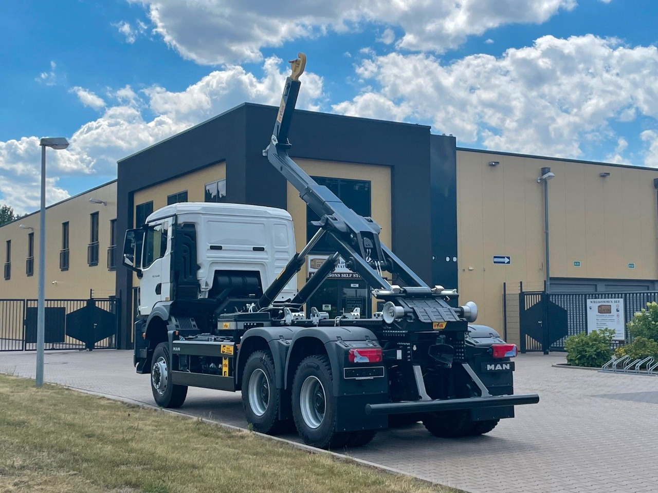 MAN TGS 33.440 6x6 Euro6e Hyva - Hiab MultiLift - شاحنة ذات خطاف, شاحنة كرين: صورة 4 MAN TGS 33.440 6x6 Euro6e Hyva - Hiab MultiLift - شاحنة ذات خطاف, شاحنة كرين: صورة 4