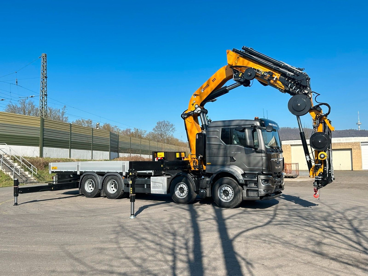 MAN TGS 35.520 8X4 TG 3 EFFER 955-8s +Jib 6sAUTOKRAN - شاحنات مسطحة, شاحنة كرين: صورة 1 MAN TGS 35.520 8X4 TG 3 EFFER 955-8s +Jib 6sAUTOKRAN - شاحنات مسطحة, شاحنة كرين: صورة 1
