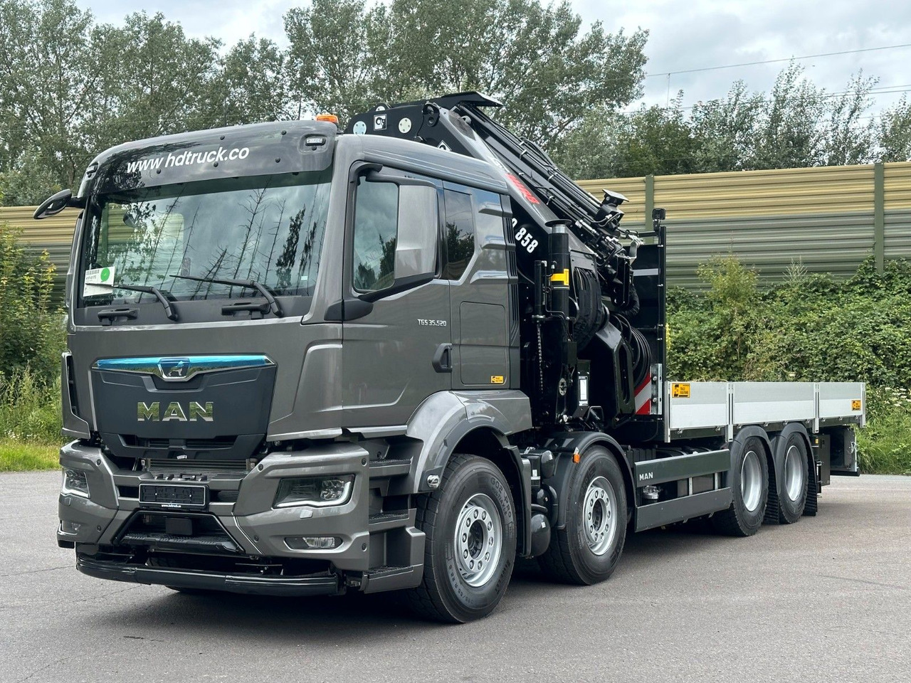 MAN TGS 35.520 8x4 BL HIAB X-HiPro858E-8 & Jib150x-6 - شاحنة كرين: صورة 3 MAN TGS 35.520 8x4 BL HIAB X-HiPro858E-8 & Jib150x-6 - شاحنة كرين: صورة 3