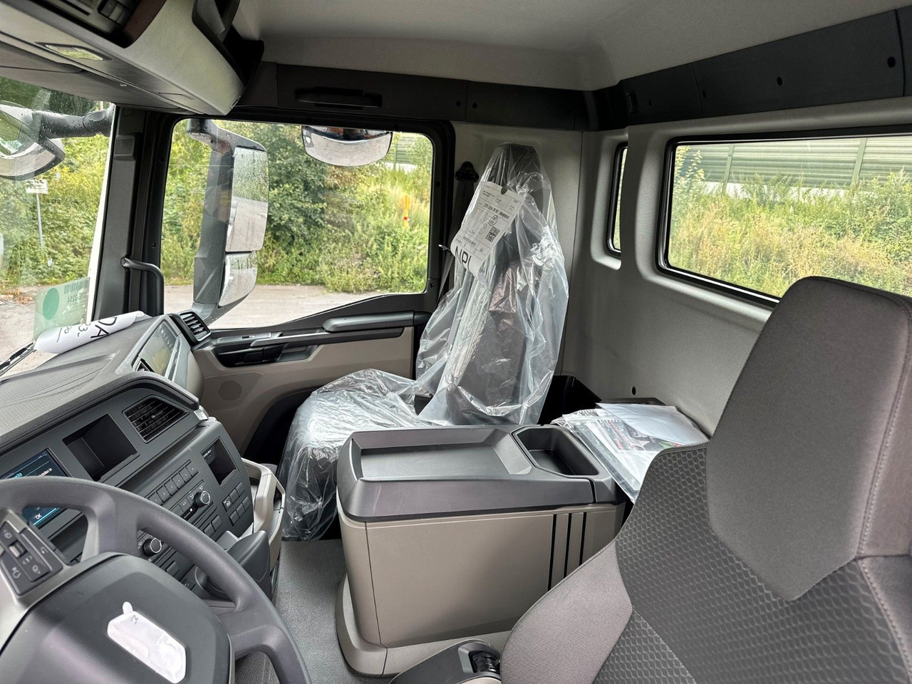 شاحنة ذات خطاف MAN TGS 35.520 8x4 Euro6e MultiLift 25s59: صورة 17