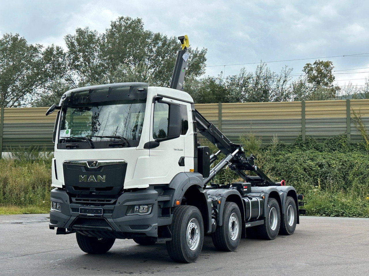 MAN TGS 35.520 8x4 Euro6e MultiLift 25s59 - شاحنة ذات خطاف: صورة 2 MAN TGS 35.520 8x4 Euro6e MultiLift 25s59 - شاحنة ذات خطاف: صورة 2